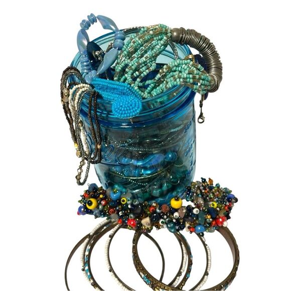 Estate Jewlery Blue Mason jar  Blue and Silver Beaded mixed lot and Craftable - Picture 4 of 10